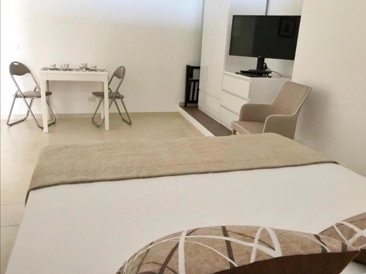 Tiberi Capri Apartman Kültér fotó