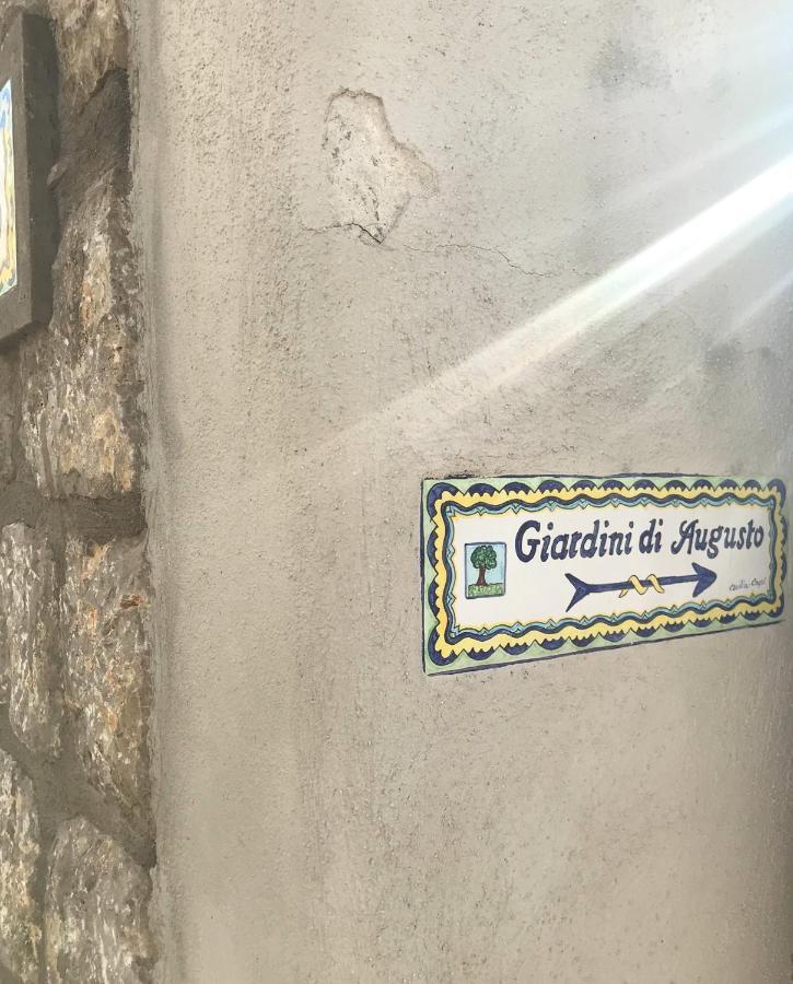 Tiberi Capri Apartman Kültér fotó