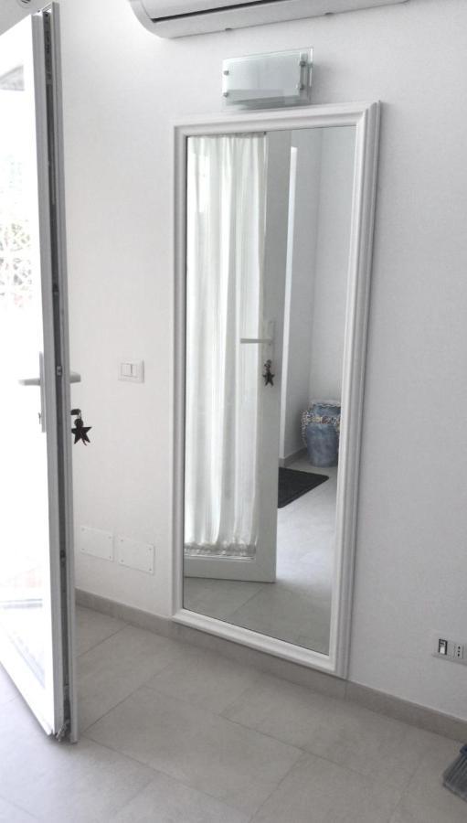 Tiberi Capri Apartman Kültér fotó