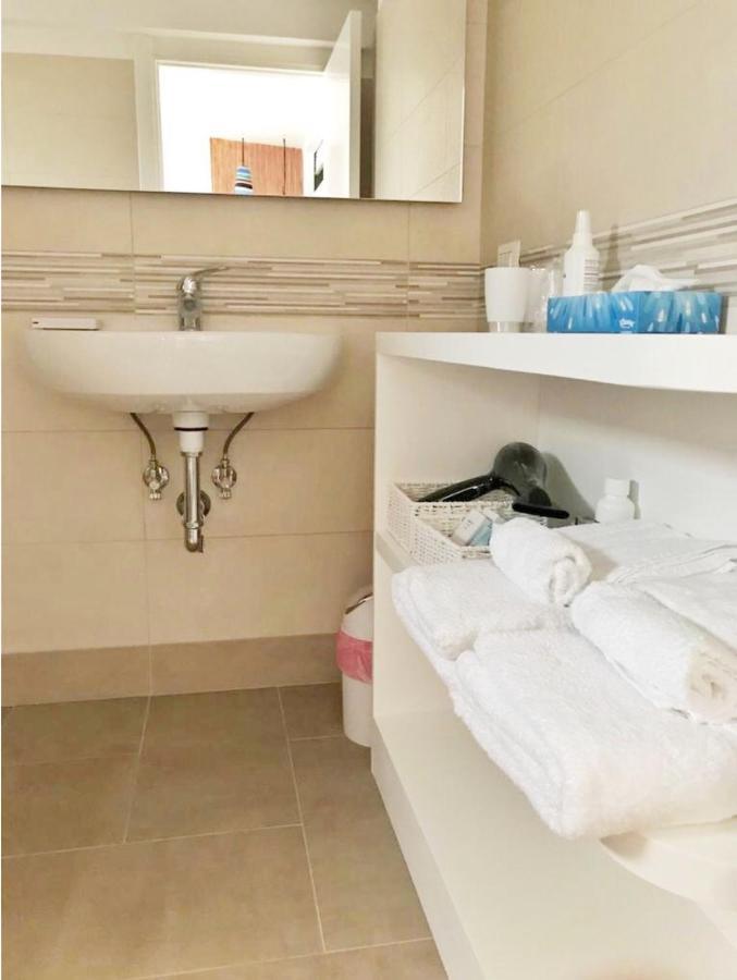 Tiberi Capri Apartman Kültér fotó